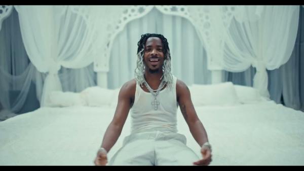 Big Big Things (Video) audio by Young Jonn feat. Kizz Daniel and Seyi Vibez