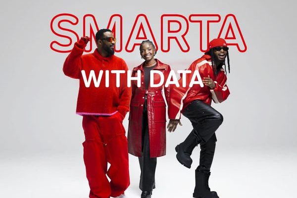 Simi – Smarta With Data Ft. Diamond Platnumz & Fally Ipupa Artwork