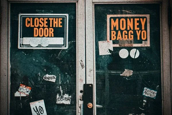 Close The Door audio by Moneybagg Yo